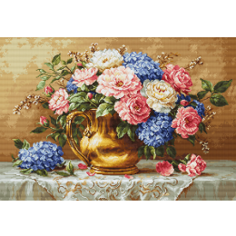 Набор для вышивания "Golden Bloom"